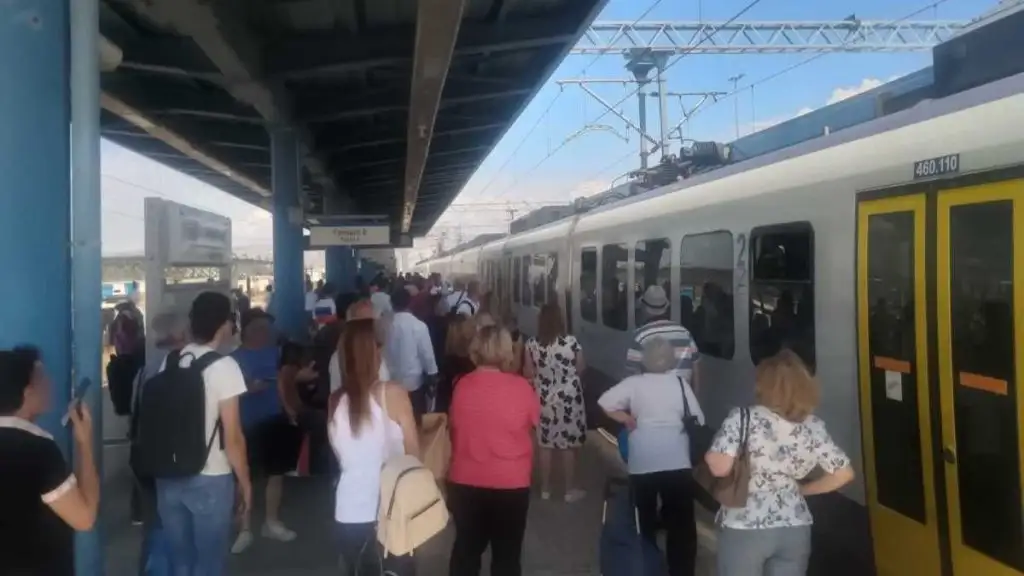 Προαστιακός