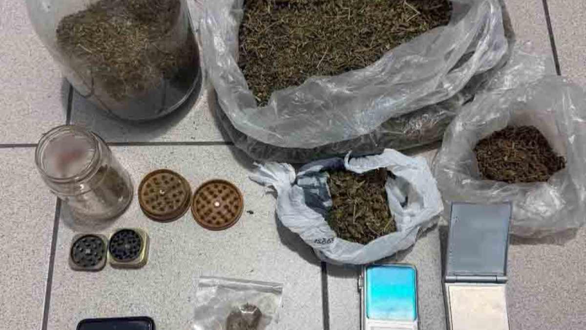 Κιάτο: Χειροπέδες σε 36χρονο με σχεδόν μισό κιλό κάνναβης