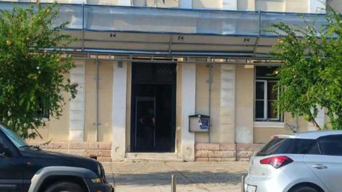 Ναύπλιο: Νέα προθεσμία για τους αστυνομικούς – Σύγκρουση δικηγόρων για τον 20χρονο