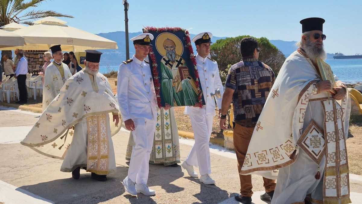 Ελαφόνησος: Επέτειος Ένωσης και 165 χρόνια Αγίου Σπυρίδωνος