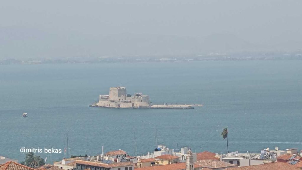 Καπνός Μπούρτζι