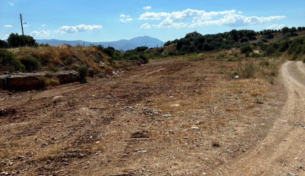 εργασίες καθαρισμού ρεμάτων στην ΠΕ Αργολίδας