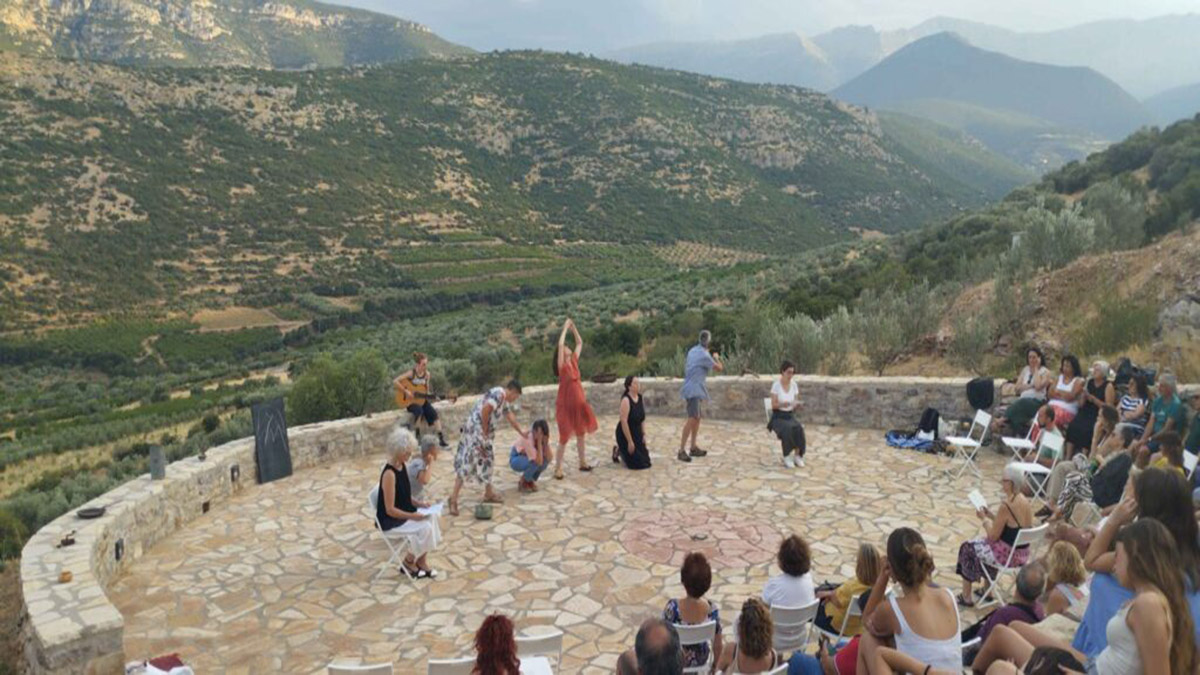 Αργολίδα: Πώς το θέατρο ανοίγει τον διάλογο για τα αιολικά