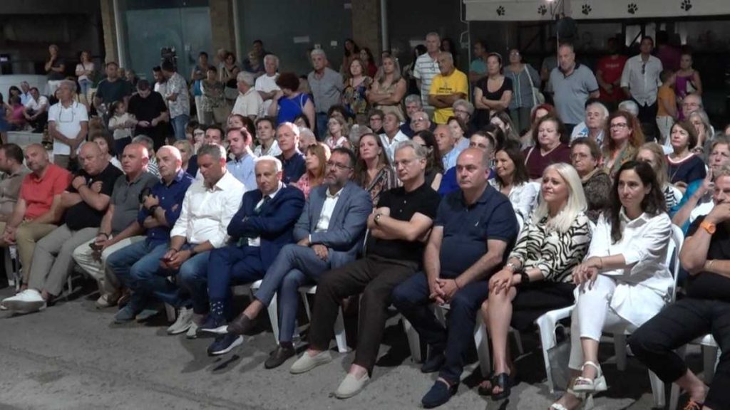 Εγκαίνια πλατεία Άννα Συνοδινού