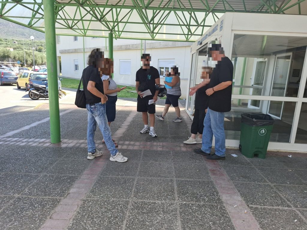 Ο Ρουβίκωνας στο Νοσοκομείο Καλαμάτας
