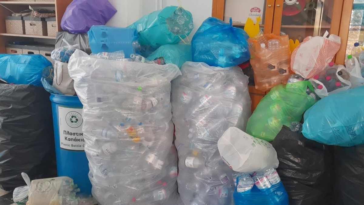 Το γηροκομείο Ναυπλίου «πνίγεται» στις σακούλες ανακύκλωσης – Τι λέει ο δήμος Άργους – Μυκήνων