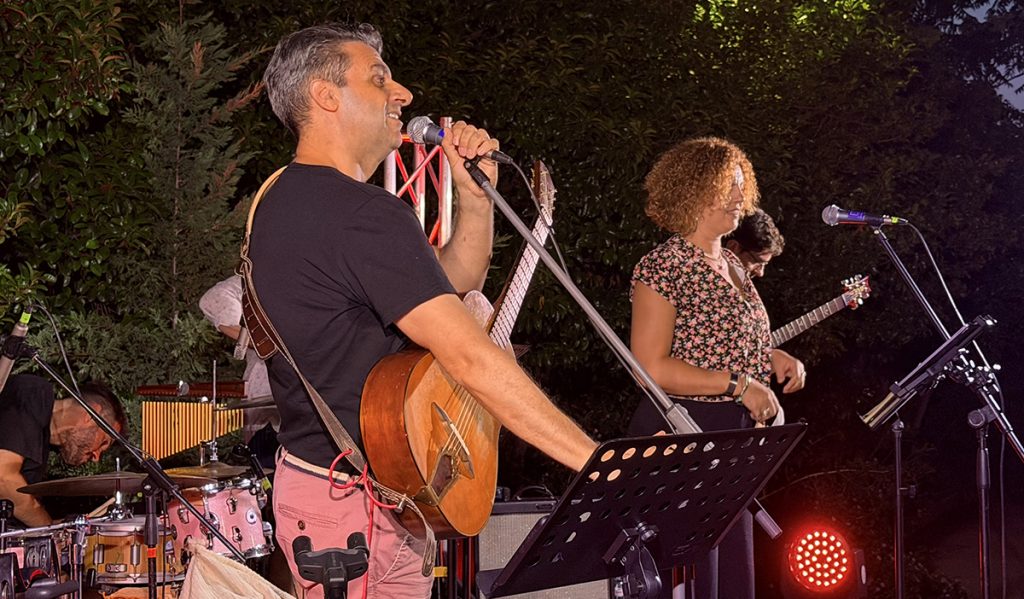 «Απόψε Διασκευάζουμε» στην Πλατεία Ηφαίστου στο Άργος