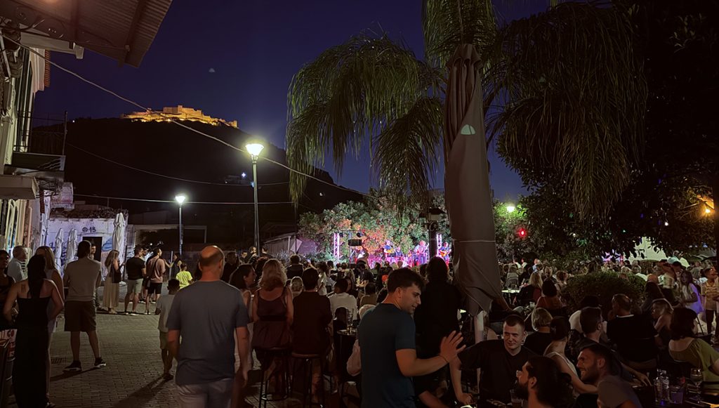 «Απόψε Διασκευάζουμε» στην Πλατεία Ηφαίστου στο Άργος