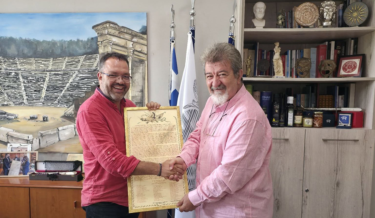 Επίδαυρος: Ο Χρόνης υποδέχθηκε τον μακροβιότερο δήμαρχο της χώρας
